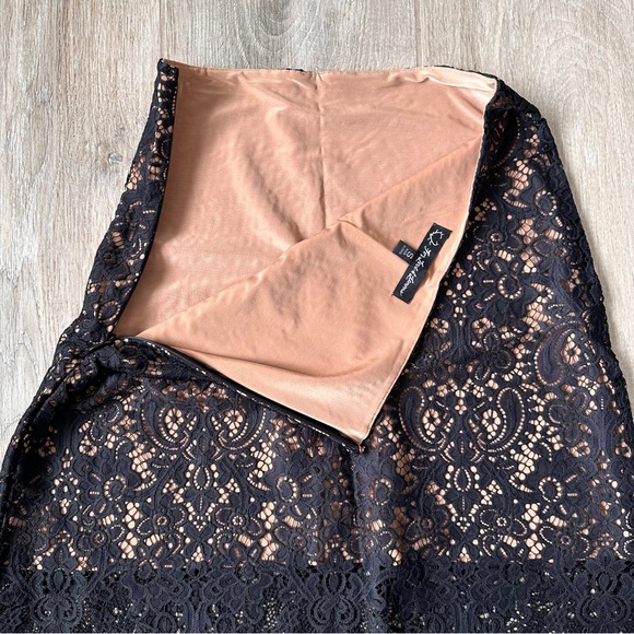 Black Lacw Skirt - Picture 3 of 3